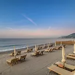 Miramare Di 2* 바리고티
