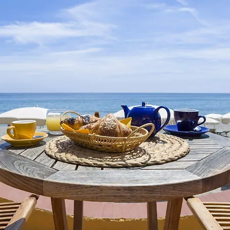 Hotell Miramare Di 2*