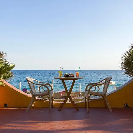 Hotell Miramare Di 2*